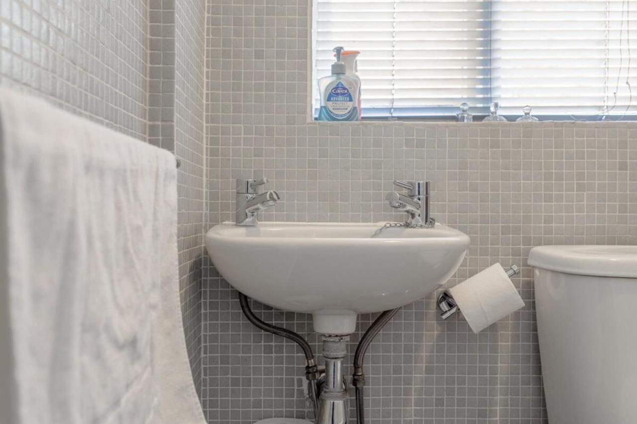 Stylish 1 Bed Apartment Near Battersea Park Londyn Zewnętrze zdjęcie