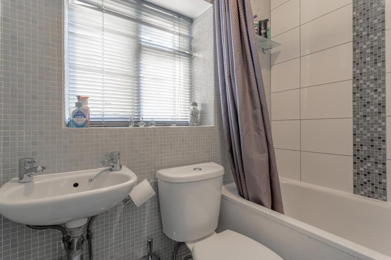 Stylish 1 Bed Apartment Near Battersea Park Londyn Zewnętrze zdjęcie